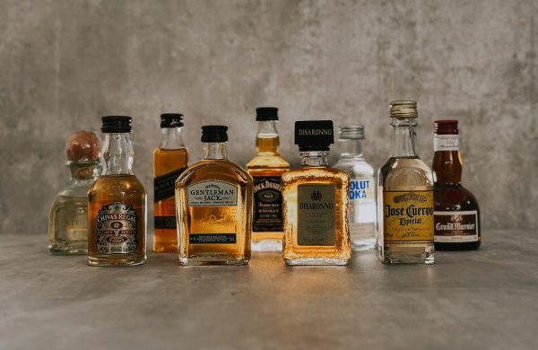 4. Types of bourbon & whiskey bottles by sj-unsplash